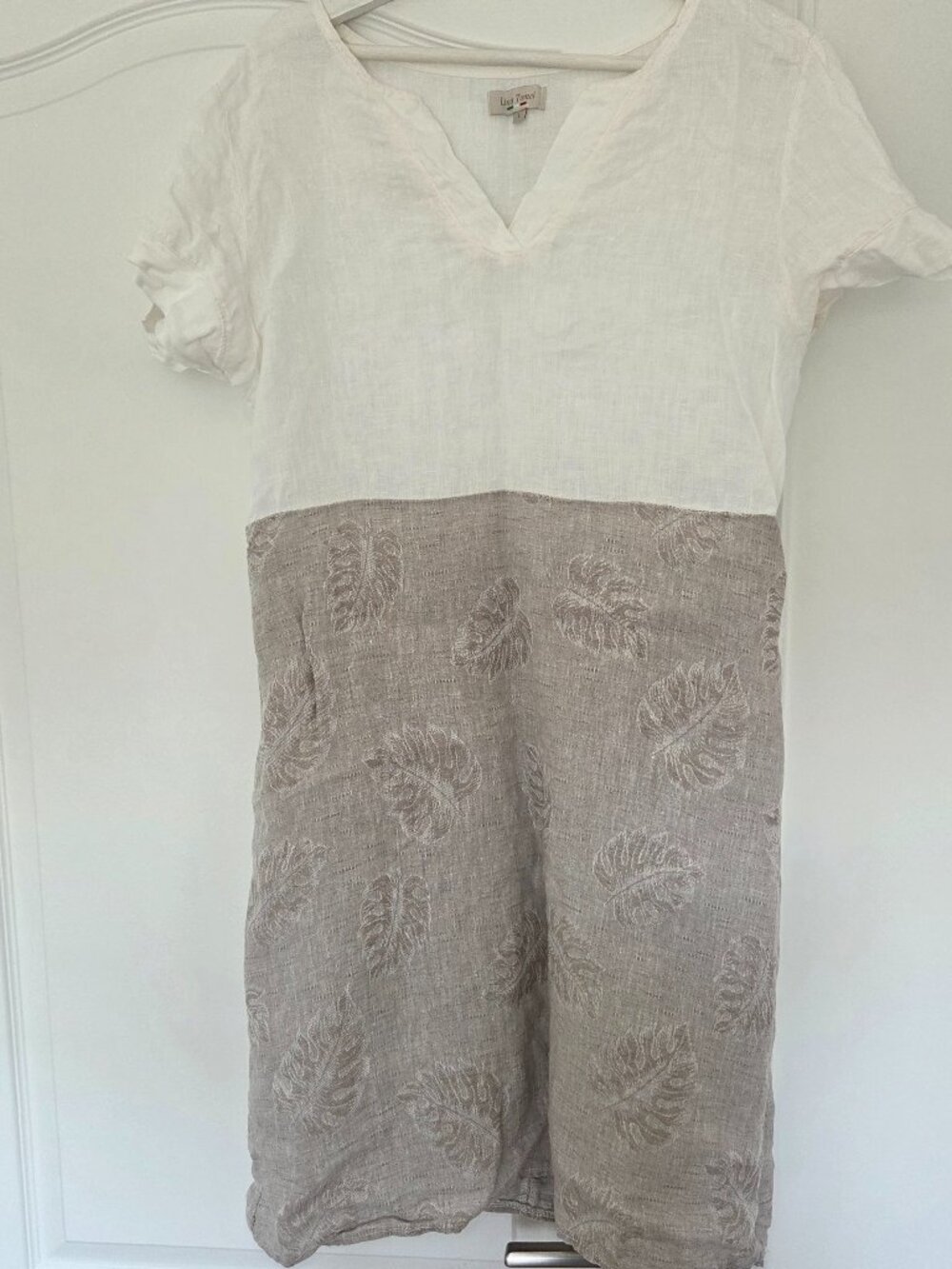 Beautiful Linen White and Beige Dress. Like New - Picture 2 of 10
